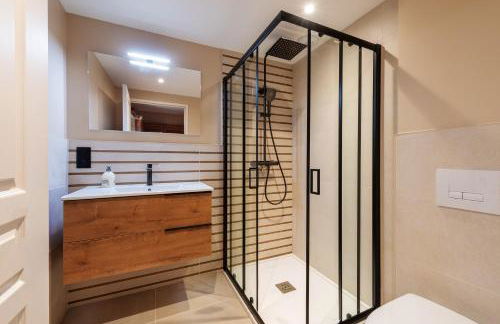 Château de Marigny - Piscine Privée 8000m2 Jardin - Photo 9