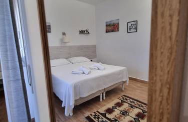 CITY HOUSE & FREE PARKING by Perry-Holiday moderno, panoramico e comodo fino a 6 ospiti - Foto 30