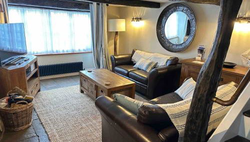 Character 3 Bed Cottage, Close to Waters edge, Parking - Foto 2