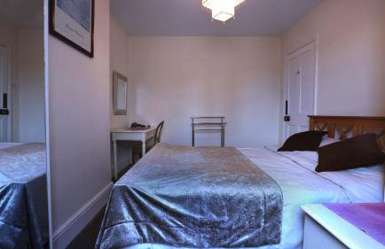 Charming 2BR Edwardian House in Market Town - Foto 5