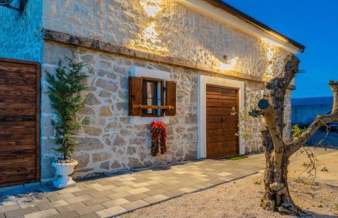 Beautiful Home In Skabrnja - Foto 11