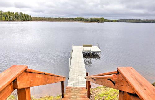 Cozy Dam Lake Escape with Dock, Yard and Water Access! - Foto 29