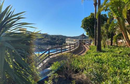 Sunny Retreat with Stunning View - Foto 52