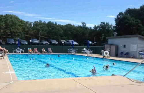 Pool and Beach Access! Lake Arrowhead Hideaway - Foto 41