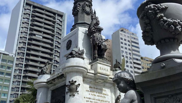 Monumento al Dos de Julio