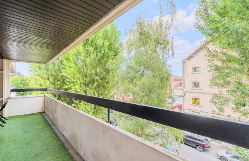 Spacious apartment with balcony and parking - Foto 20