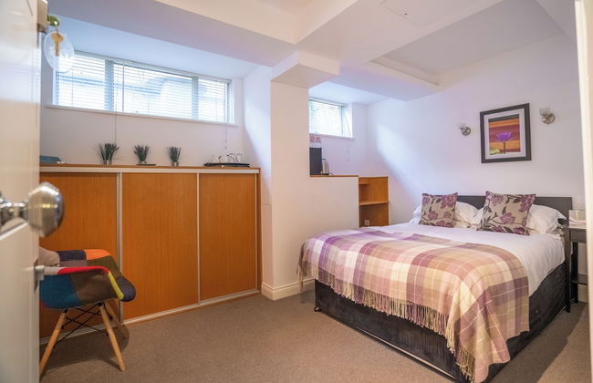 Pod Rooms - Nell Gwynn House Apartments - Photo 17