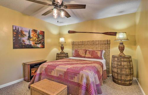 Creekside Retreat with Deck, 18 Miles to Wolf Ridge - Foto 14