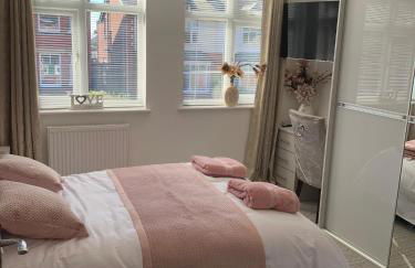 Kensington Luxury Apartment on Gated Development in Leafy edge of Chorley Town Centre - Foto 3