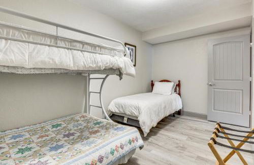 Waterfront Lake of the Ozarks Home with Private Dock - Foto 23