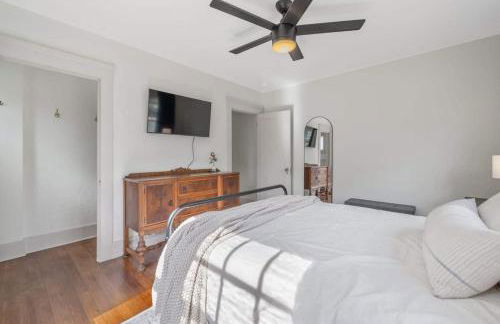 2 bed, 2 bath, historic beauty, walk downtown - Foto 46