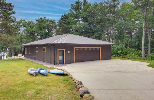 Lakefront Home with Private Dock about 15 Mi to Walker - Foto 2