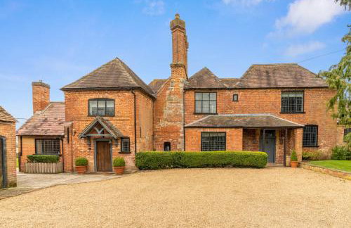 The Hunting Lodge at Ragley Estate - Photo 1