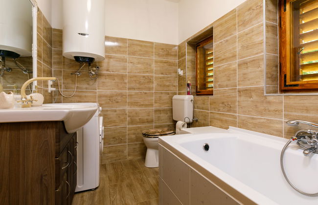 2 bedroom Apartment in Fonyód with garden and terrace - Photo 5