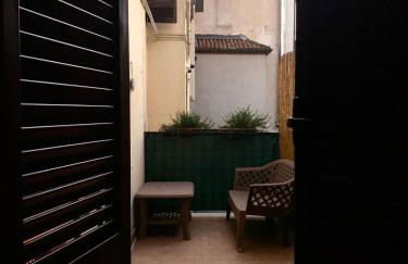 Pretty Little Home - Photo 10