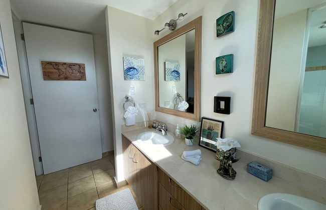 506 Ocean & Marina Views 3 Bed 2 Bath - Photo 22