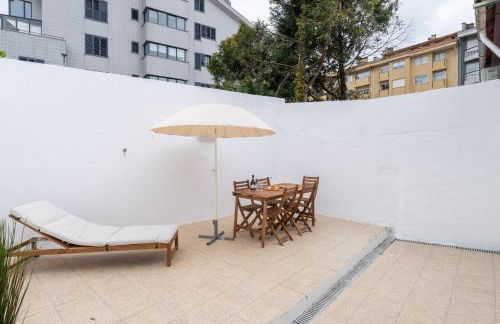 HostWise - Traditional House with Terrace - Foto 12