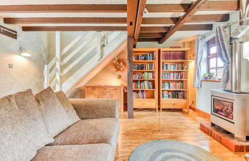 The Hurst Coach House - Photo 23