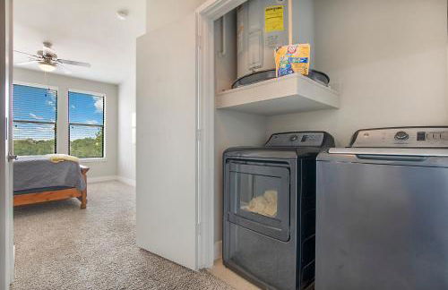 Cowtown 1 bedroom Downtown FTW - Photo 19