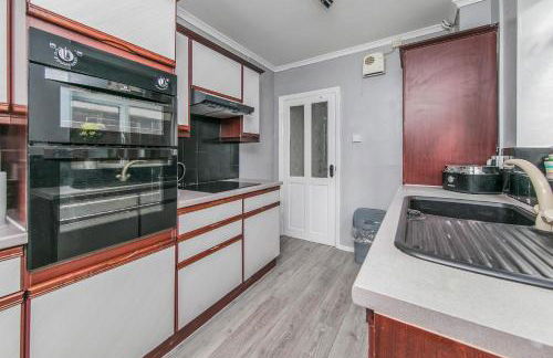 The Comfy Contractors Resort, Free Private Parking & Wifi, 7 beds - Foto 17