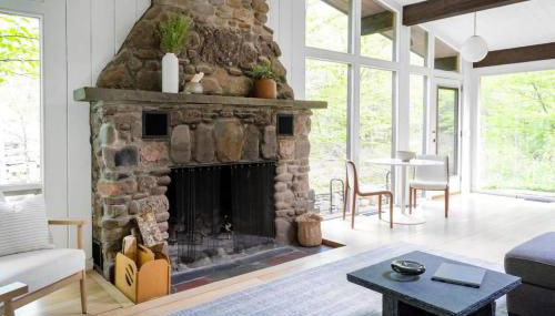 Private Cabin by River with Fireplace - Photo 2