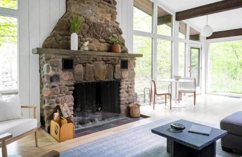 Private Cabin by River with Fireplace - Foto 2