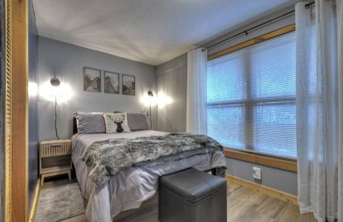 Moon Tower Cabin - Beautiful Water Views Firepit More - Foto 24