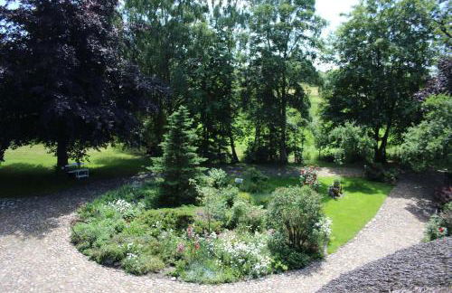 Erlenhof-Steinau-Fachwerkhaus-mit-Reetdach - Foto 17