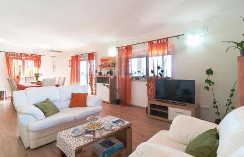 Five-Bedroom Holiday Home In Donji Humag - Photo 16