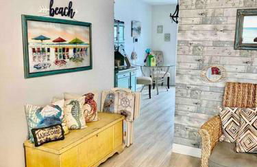 Beach Blanket Bungalow - A Wonderful townhome near the beach - Photo 4