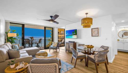 Oceanfront Modern Coastal Remodel - Serene Sunsets & Relaxation on Large Lanai - Foto 5