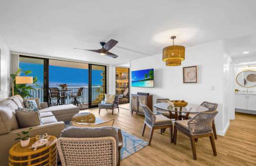 Oceanfront Modern Coastal Remodel - Serene Sunsets & Relaxation on Large Lanai - Foto 5