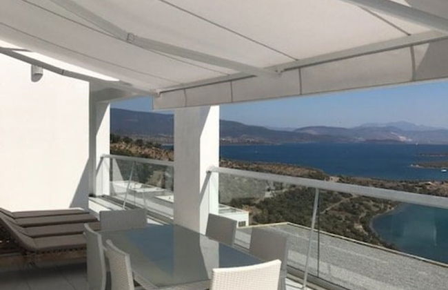 2 Bed Penthouse Apartment With Stunning Sea View - Photo 19
