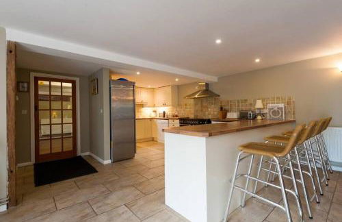 Marshlands House, Sleeps 16 - Country barn with hot tub - Foto 9