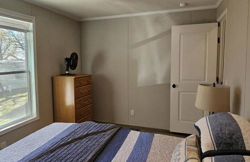 Lake Access and Easy Living at West Battle Lake - Foto 17