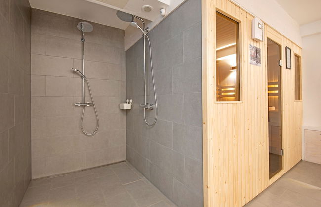 Beautiful Holiday Home Near St Anton Am Arlberg With Sauna - Foto 21