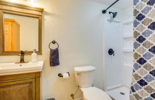 Howe Retreat with Fire Pit and Private Boat Dock! - Foto 19