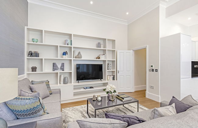 Chesham Court - Photo 1