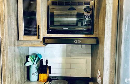 Puffy Panda RV-Hot Tub-Sleeps 2 - Foto 12