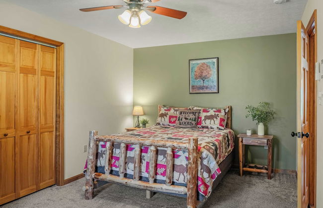 Hickory Haven by Avantstay Hot Tub, Game Room, Theater, Deck - Foto 24