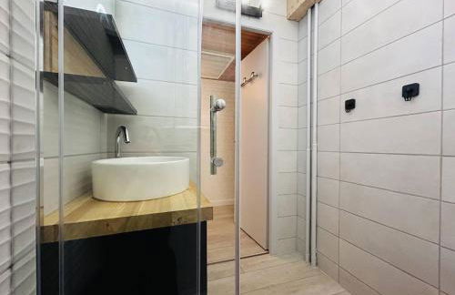 Studio Cabine Rénové avec Balcon et Parking Près des Pistes – La Salle-les-Alpes - FR-1-330F-220 - Photo 12