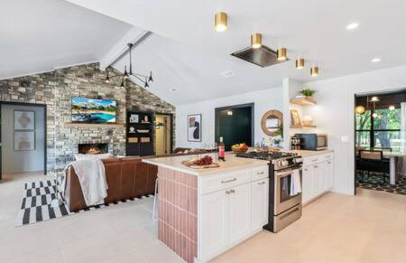 Hot Tub Pool + Firepit + Gameroom ~ Guesthouse - Foto 4