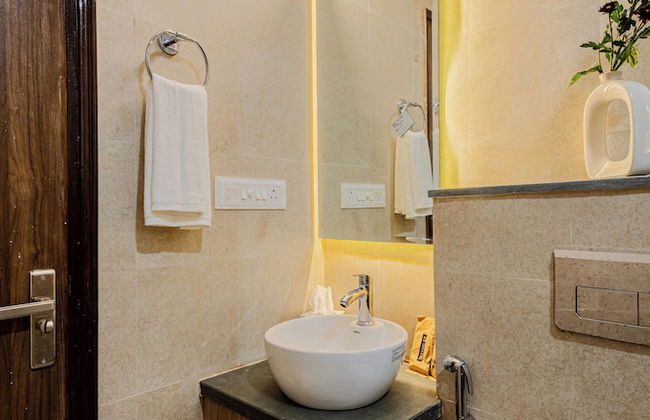 Alaya Stays Veera Marina 1BHK with Pool - Foto 43