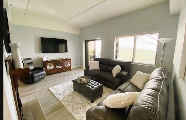 Uhost AI 2BR Condo Scenic Mountain Retreat - Foto 1