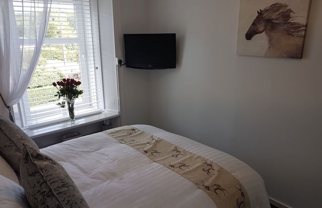 Riverside Apartments - Photo 5