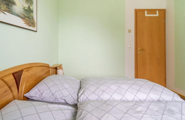 Pretty Holiday Home in Suhl Right Next to the Forest - Foto 15