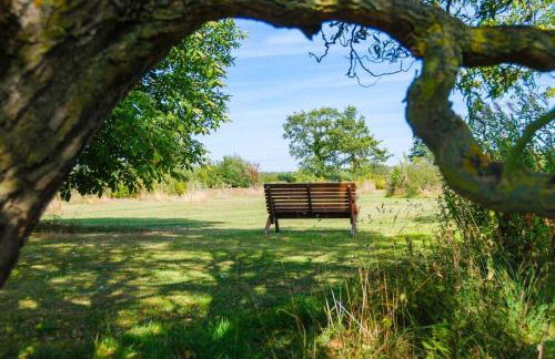 Farm Cottage a cute C17th cottage a walk across the fields to a great pub - Foto 19