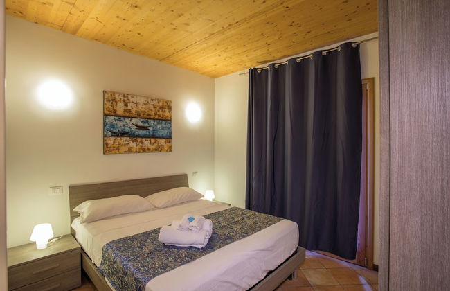 Blue Villa With Shared Pool and Private Garden Near Salò - Foto 8