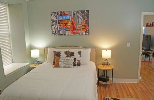 Historic Honky Tonk Hideaway - Foto 4