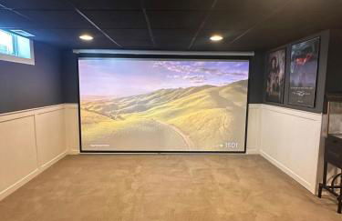 Ankenys Best Hot tub Theatre Room Game Room - Foto 42